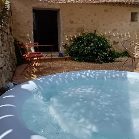 アパートホテル Clos Baroanni - Luxe Quercus